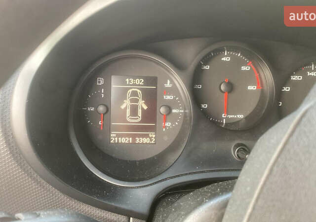 Білий Сеат Leon, об'ємом двигуна 1.6 л та пробігом 211 тис. км за 6900 $, фото 8 на Automoto.ua