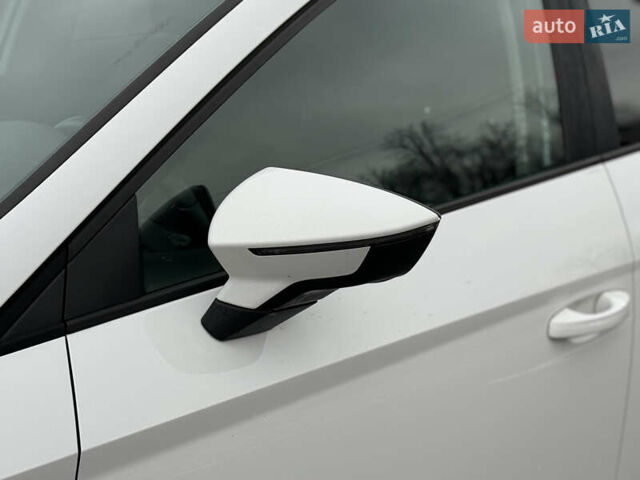 Белый Сеат Леон, объемом двигателя 1.6 л и пробегом 180 тыс. км за 9999 $, фото 35 на Automoto.ua