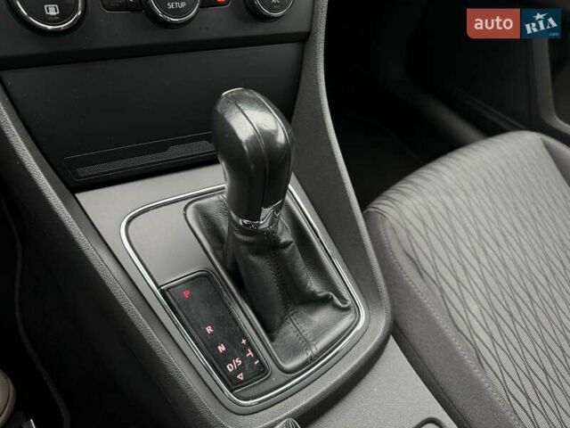 Білий Сеат Leon, об'ємом двигуна 1.6 л та пробігом 180 тис. км за 10499 $, фото 70 на Automoto.ua