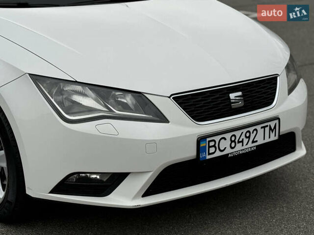 Белый Сеат Леон, объемом двигателя 1.6 л и пробегом 180 тыс. км за 9999 $, фото 28 на Automoto.ua