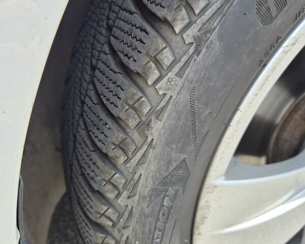 Белый Сеат Леон, объемом двигателя 1.8 л и пробегом 146 тыс. км за 10999 $, фото 3 на Automoto.ua