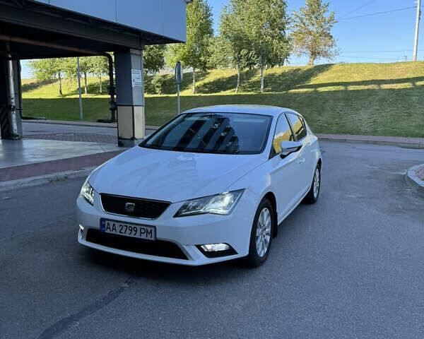Белый Сеат Леон, объемом двигателя 1.6 л и пробегом 228 тыс. км за 9900 $, фото 28 на Automoto.ua
