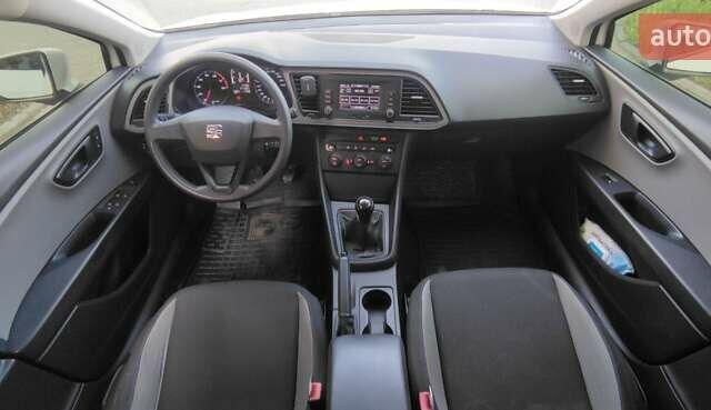 Білий Сеат Leon, об'ємом двигуна 1.2 л та пробігом 142 тис. км за 8500 $, фото 10 на Automoto.ua