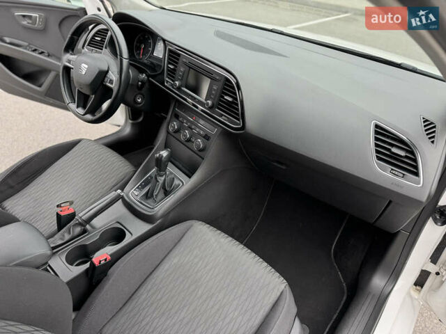Білий Сеат Leon, об'ємом двигуна 1.6 л та пробігом 180 тис. км за 10499 $, фото 54 на Automoto.ua