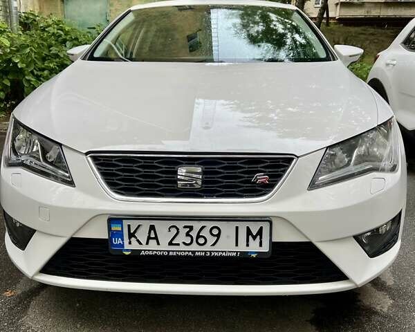 Белый Сеат Леон, объемом двигателя 1.8 л и пробегом 132 тыс. км за 10400 $, фото 1 на Automoto.ua
