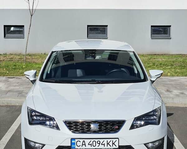 Сеат Леон 2013 в Черкассах на Automoto.ua Белый Сеат Леон, объемом двигателя 1.8 л и пробегом 134 тыс. км за 13400 $, фото 1 на Automoto.ua