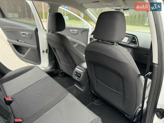 Белый Сеат Леон, объемом двигателя 1.6 л и пробегом 180 тыс. км за 9850 $, фото 45 на Automoto.ua