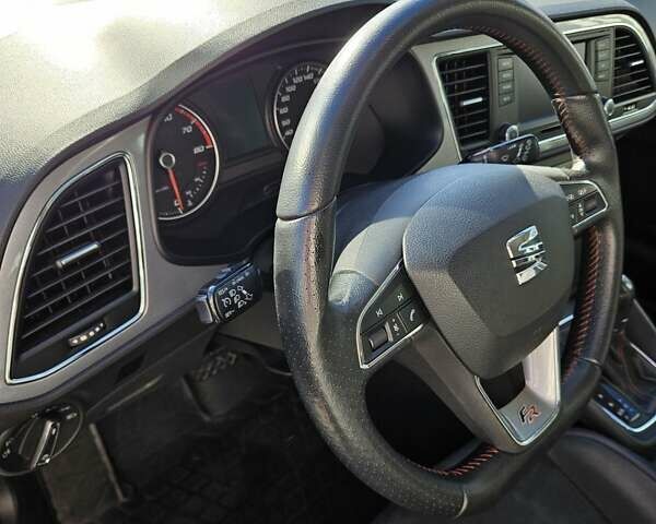 Сеат Леон 2013 в Черкассах на Automoto.ua Белый Сеат Леон, объемом двигателя 1.8 л и пробегом 134 тыс. км за 13400 $, фото 12 на Automoto.ua