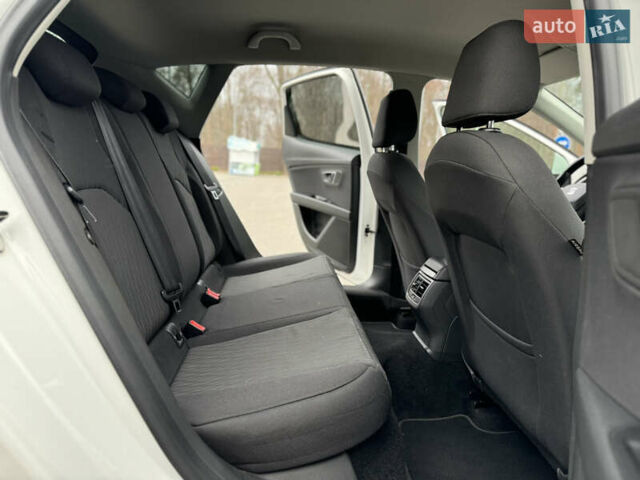 Білий Сеат Leon, об'ємом двигуна 1.6 л та пробігом 180 тис. км за 10499 $, фото 51 на Automoto.ua
