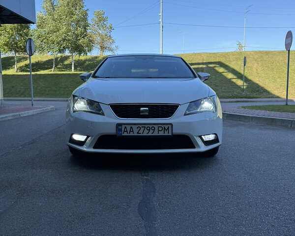 Белый Сеат Леон, объемом двигателя 1.6 л и пробегом 228 тыс. км за 9900 $, фото 17 на Automoto.ua