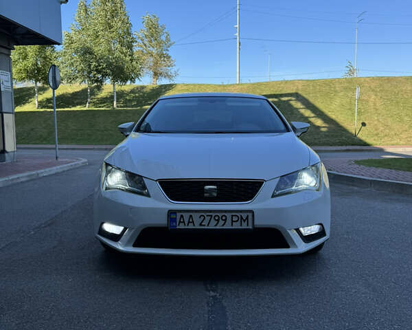 Белый Сеат Леон, объемом двигателя 1.6 л и пробегом 228 тыс. км за 9900 $, фото 26 на Automoto.ua