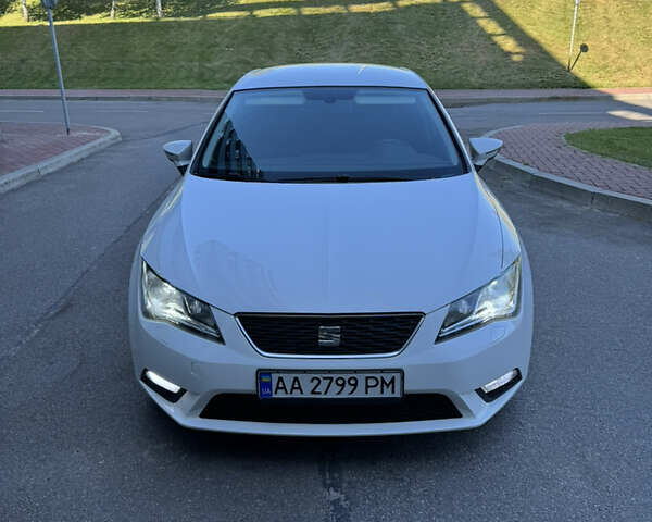 Белый Сеат Леон, объемом двигателя 1.6 л и пробегом 228 тыс. км за 9900 $, фото 16 на Automoto.ua