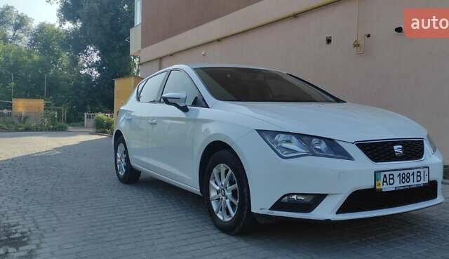 Білий Сеат Leon, об'ємом двигуна 1.2 л та пробігом 142 тис. км за 8500 $, фото 1 на Automoto.ua