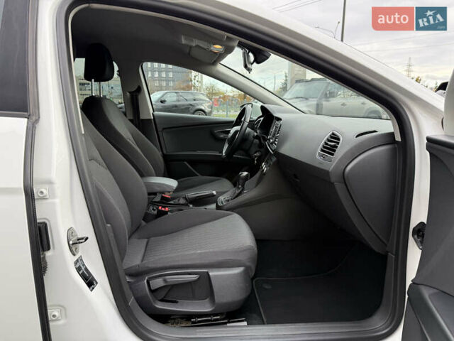 Білий Сеат Leon, об'ємом двигуна 1.6 л та пробігом 180 тис. км за 10700 $, фото 24 на Automoto.ua