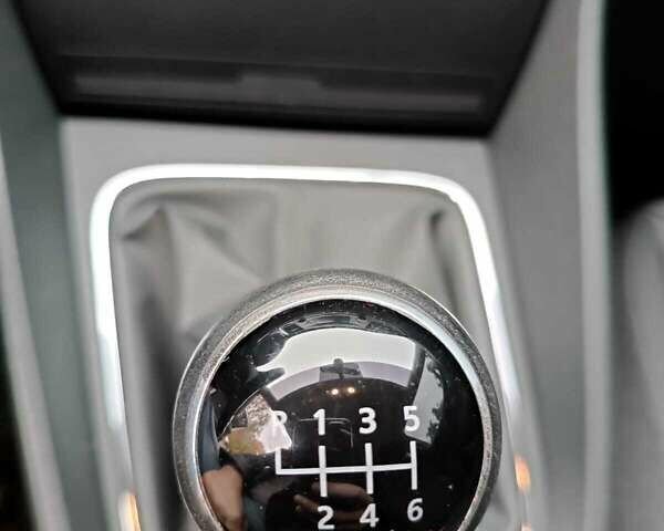 Белый Сеат Леон, объемом двигателя 1.2 л и пробегом 110 тыс. км за 8700 $, фото 9 на Automoto.ua