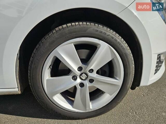 Сеат Леон 2013 в Черкассах на Automoto.ua Белый Сеат Леон, объемом двигателя 1.8 л и пробегом 134 тыс. км за 13400 $, фото 32 на Automoto.ua