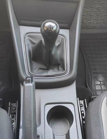 Білий Сеат Leon, об'ємом двигуна 1.2 л та пробігом 142 тис. км за 8500 $, фото 13 на Automoto.ua