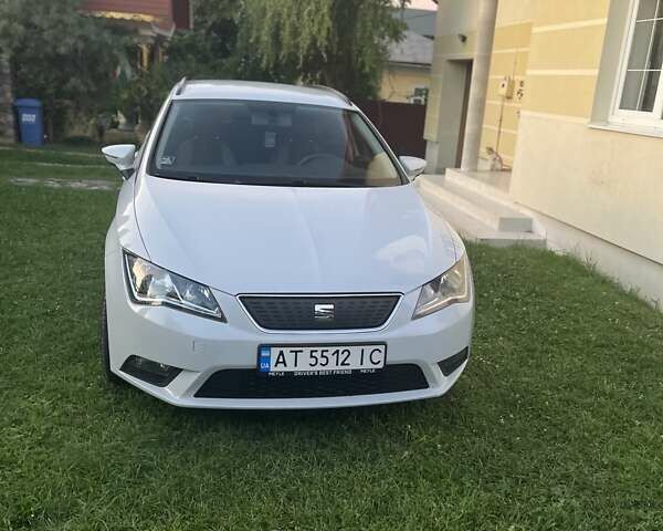 Белый Сеат Леон, объемом двигателя 1.6 л и пробегом 302 тыс. км за 9500 $, фото 4 на Automoto.ua