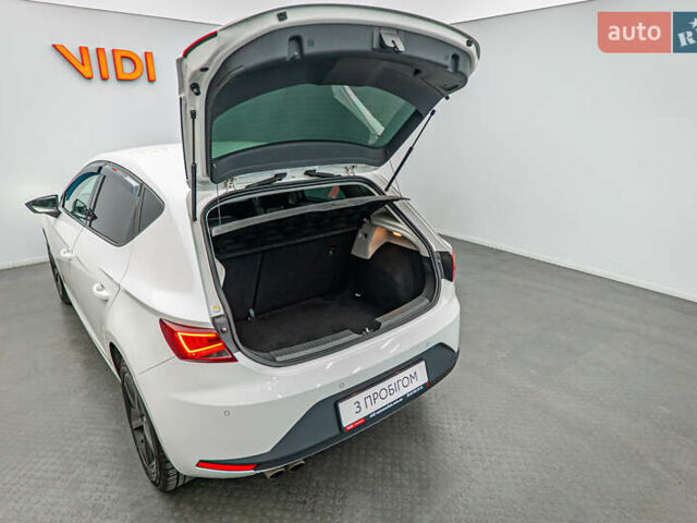 Белый Сеат Леон, объемом двигателя 1.8 л и пробегом 223 тыс. км за 10650 $, фото 6 на Automoto.ua