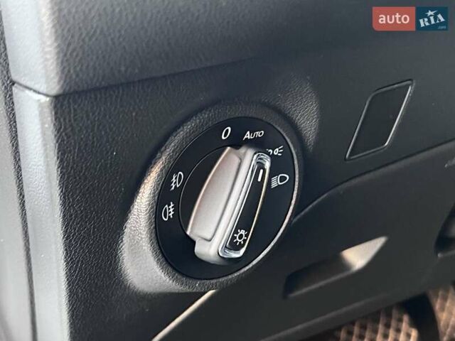 Белый Сеат Леон, объемом двигателя 1.4 л и пробегом 190 тыс. км за 15499 $, фото 6 на Automoto.ua