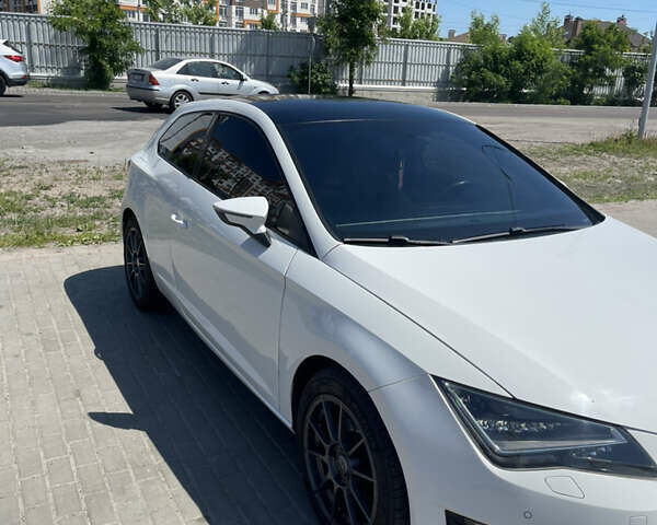 Білий Сеат Leon, об'ємом двигуна 1.8 л та пробігом 140 тис. км за 11700 $, фото 1 на Automoto.ua