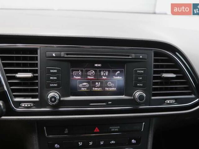 Білий Сеат Leon, об'ємом двигуна 1.6 л та пробігом 137 тис. км за 11500 $, фото 15 на Automoto.ua