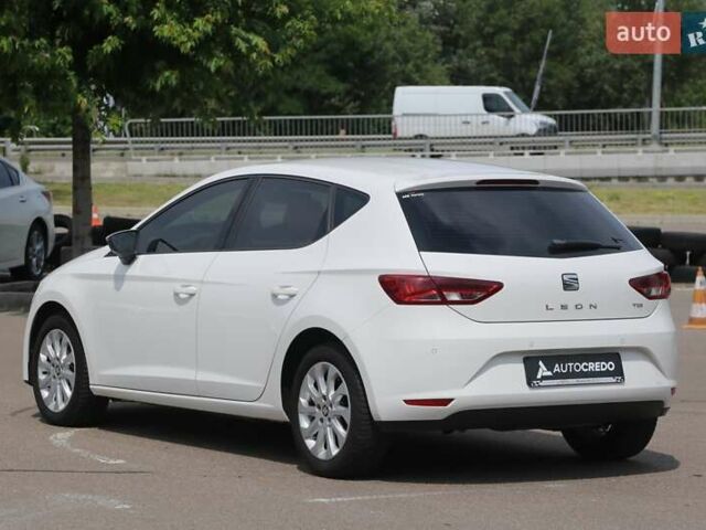Білий Сеат Leon, об'ємом двигуна 1.6 л та пробігом 137 тис. км за 11500 $, фото 3 на Automoto.ua