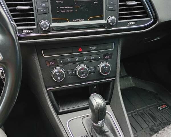 Белый Сеат Леон, объемом двигателя 1.4 л и пробегом 227 тыс. км за 7700 $, фото 21 на Automoto.ua