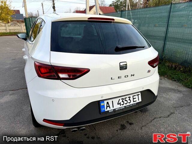 Белый Сеат Леон, объемом двигателя 2 л и пробегом 327 тыс. км за 9879 $, фото 9 на Automoto.ua