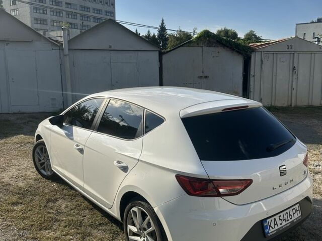 Білий Сеат Leon, об'ємом двигуна 1.8 л та пробігом 85 тис. км за 15500 $, фото 4 на Automoto.ua