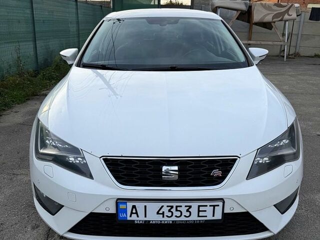 Белый Сеат Леон, объемом двигателя 2 л и пробегом 327 тыс. км за 9879 $, фото 3 на Automoto.ua