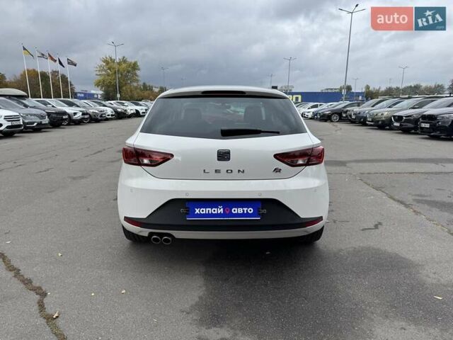 Білий Сеат Leon, об'ємом двигуна 1.97 л та пробігом 112 тис. км за 16400 $, фото 5 на Automoto.ua