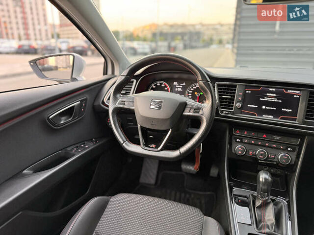 Белый Сеат Леон, объемом двигателя 1.8 л и пробегом 150 тыс. км за 14999 $, фото 31 на Automoto.ua