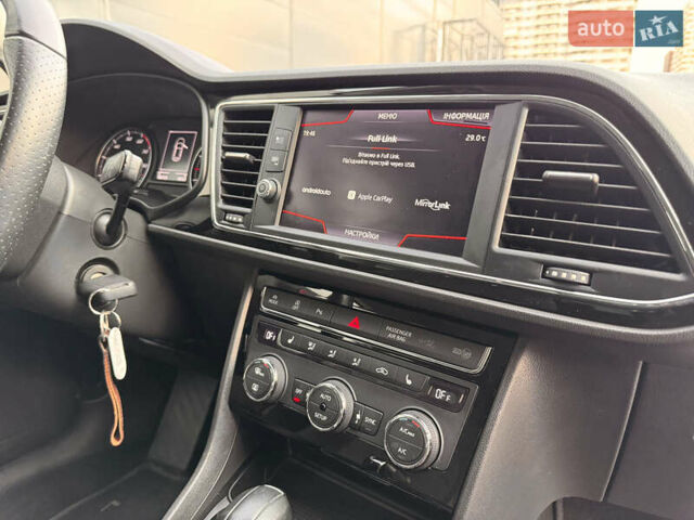 Белый Сеат Леон, объемом двигателя 1.8 л и пробегом 150 тыс. км за 14999 $, фото 18 на Automoto.ua