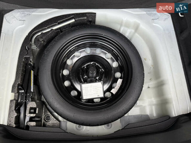 Белый Сеат Леон, объемом двигателя 1.4 л и пробегом 55 тыс. км за 13100 $, фото 26 на Automoto.ua