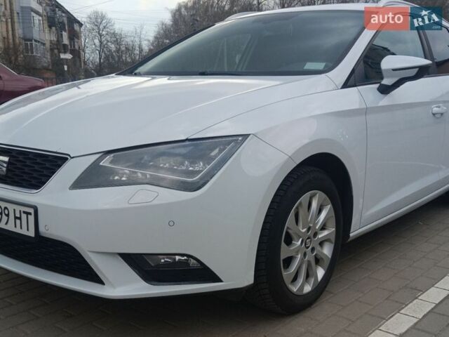 Белый Сеат Леон, объемом двигателя 1.6 л и пробегом 298 тыс. км за 10000 $, фото 1 на Automoto.ua