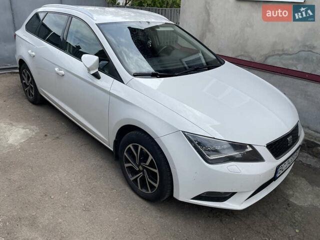 Белый Сеат Леон, объемом двигателя 1.2 л и пробегом 203 тыс. км за 9700 $, фото 3 на Automoto.ua