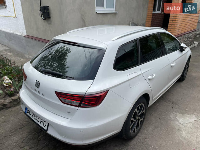 Белый Сеат Леон, объемом двигателя 1.2 л и пробегом 203 тыс. км за 9700 $, фото 1 на Automoto.ua