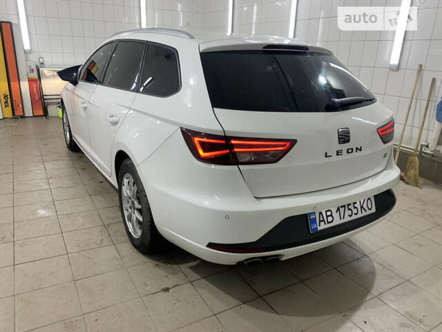 Белый Сеат Леон, объемом двигателя 1.97 л и пробегом 290 тыс. км за 12700 $, фото 4 на Automoto.ua