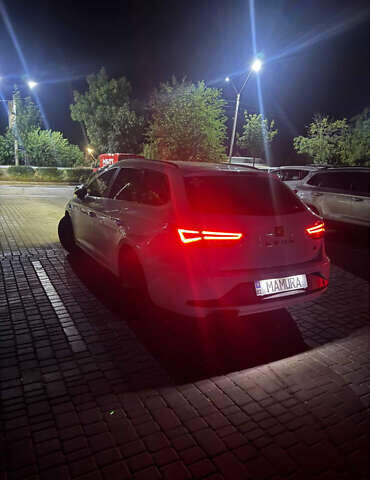 Белый Сеат Леон, объемом двигателя 1.97 л и пробегом 290 тыс. км за 12700 $, фото 5 на Automoto.ua
