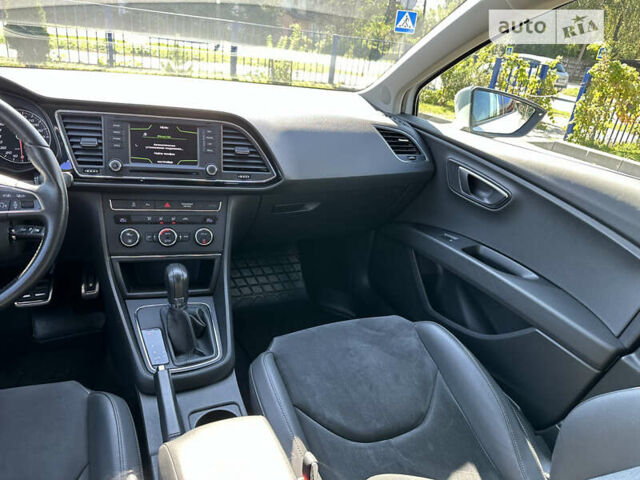 Белый Сеат Леон, объемом двигателя 1.6 л и пробегом 280 тыс. км за 10500 $, фото 24 на Automoto.ua