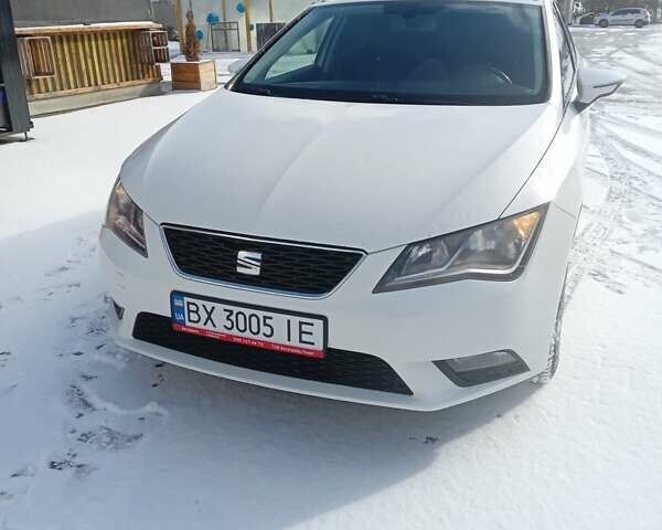 Белый Сеат Леон, объемом двигателя 1.6 л и пробегом 267 тыс. км за 10500 $, фото 1 на Automoto.ua