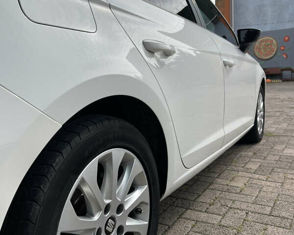 Білий Сеат Leon, об'ємом двигуна 1.6 л та пробігом 208 тис. км за 10700 $, фото 16 на Automoto.ua