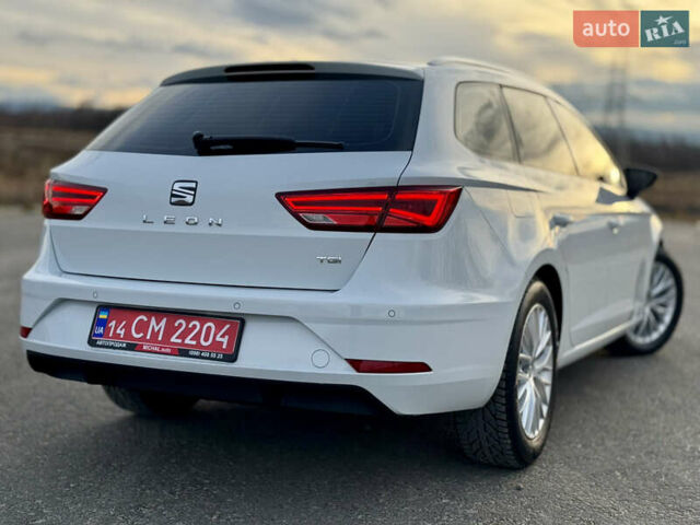 Білий Сеат Leon, об'ємом двигуна 1.5 л та пробігом 150 тис. км за 15000 $, фото 43 на Automoto.ua