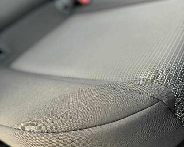 Білий Сеат Leon, об'ємом двигуна 1.5 л та пробігом 150 тис. км за 15000 $, фото 70 на Automoto.ua