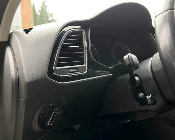 Білий Сеат Leon, об'ємом двигуна 1.6 л та пробігом 208 тис. км за 10700 $, фото 39 на Automoto.ua