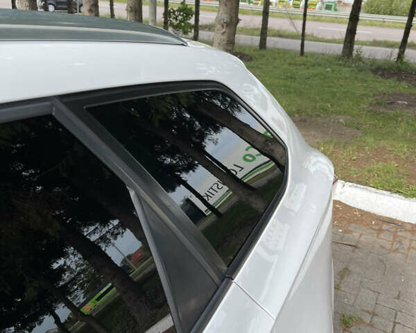 Білий Сеат Leon, об'ємом двигуна 1.6 л та пробігом 208 тис. км за 10700 $, фото 8 на Automoto.ua