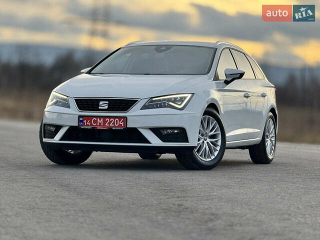 Білий Сеат Leon, об'ємом двигуна 1.5 л та пробігом 150 тис. км за 15000 $, фото 9 на Automoto.ua