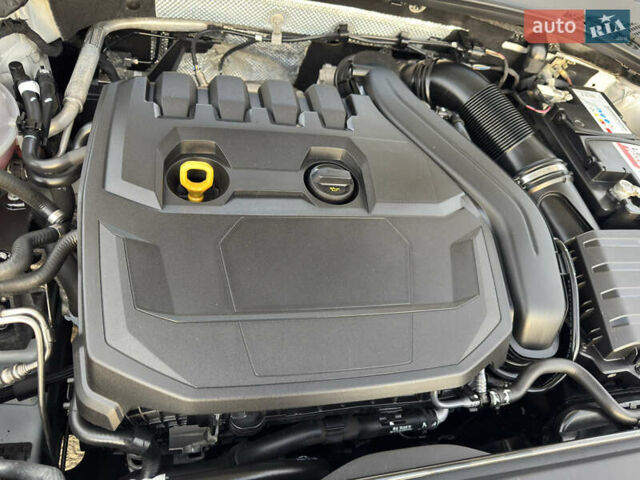 Білий Сеат Leon, об'ємом двигуна 1.5 л та пробігом 150 тис. км за 15000 $, фото 47 на Automoto.ua