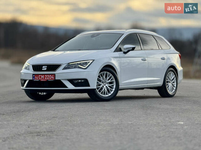 Білий Сеат Leon, об'ємом двигуна 1.5 л та пробігом 150 тис. км за 15000 $, фото 11 на Automoto.ua